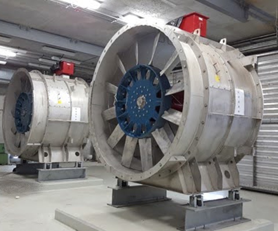 Understanding Axial Fans: Definition, Uses, and Performance Characteristics